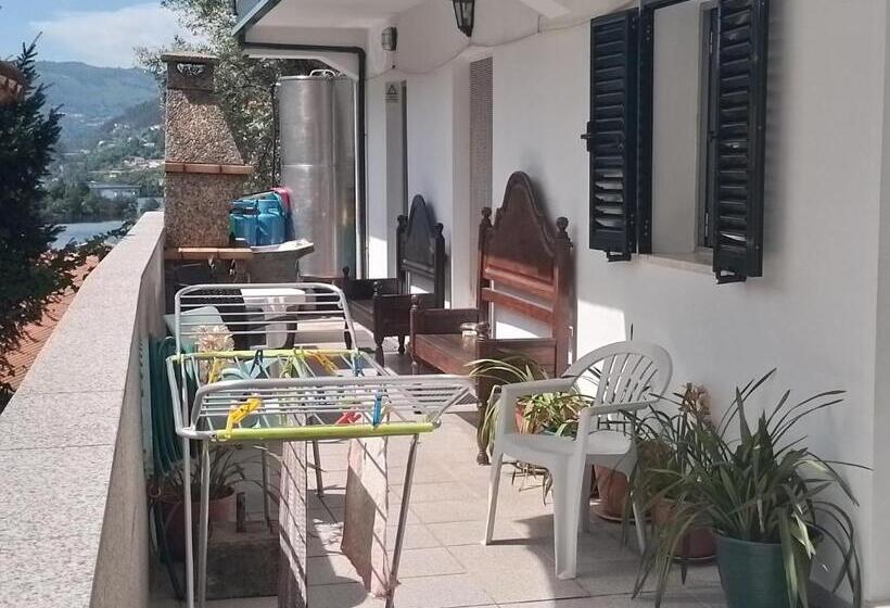 بنسيون Casa Do Eido