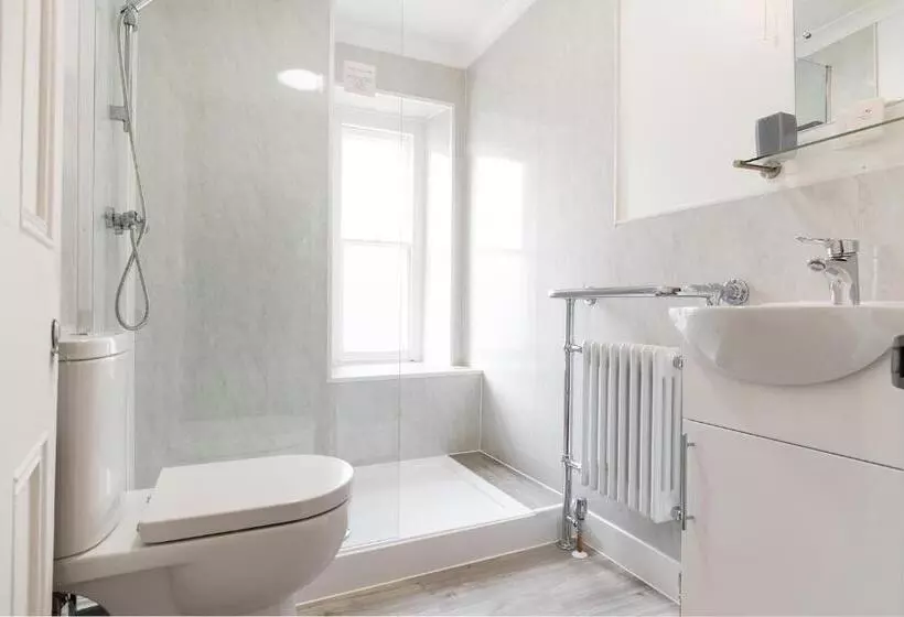 Majatalo Dolafon Guest House