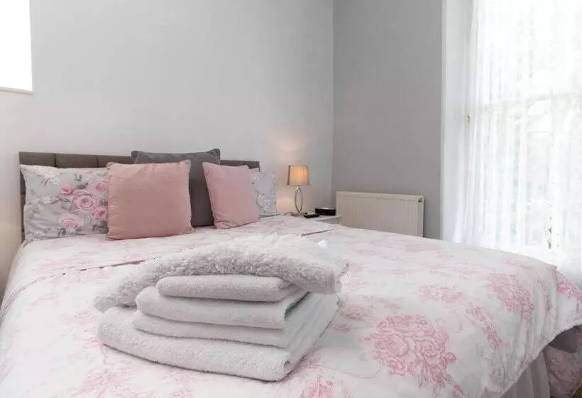 Majatalo Dolafon Guest House