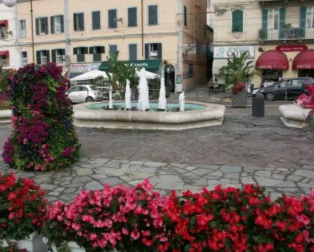 Majatalo Les Chambres De La Place