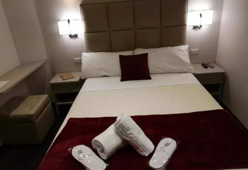 Majatalo Les Chambres De La Place