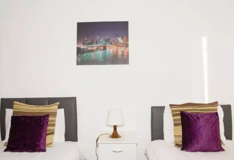 Tms Beautiful 2br Apartment! Ensuite! Lakeside