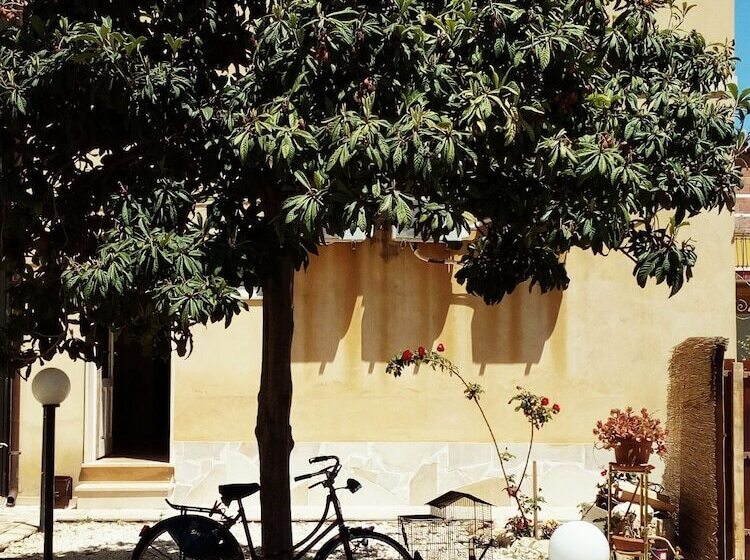 مبيت وإفطار Lunacalanti