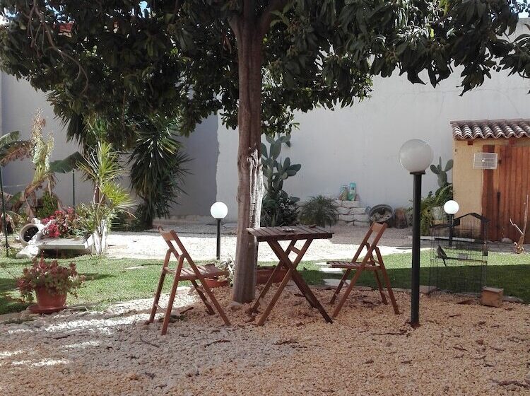 مبيت وإفطار Lunacalanti