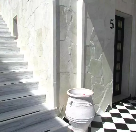 ホテル Castellino Studios