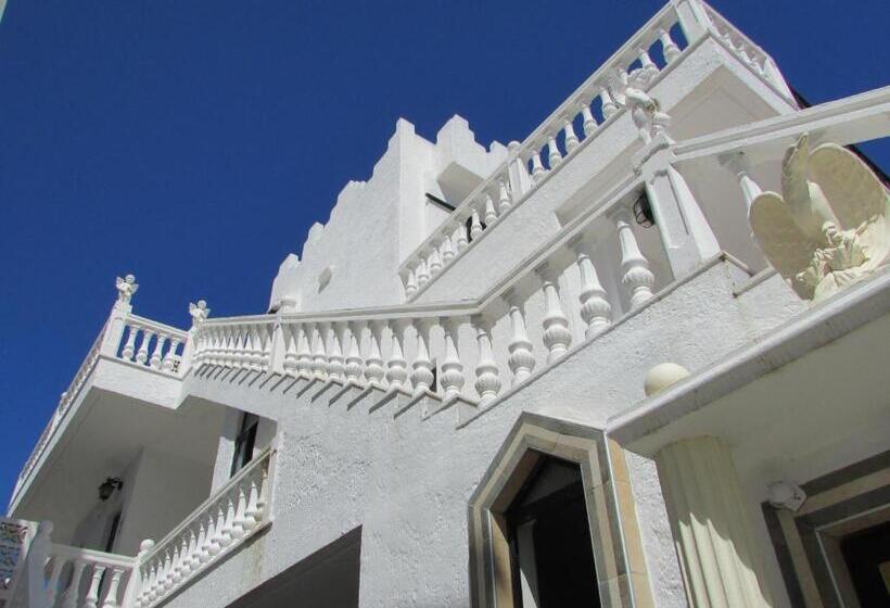 Отель Castellino Studios