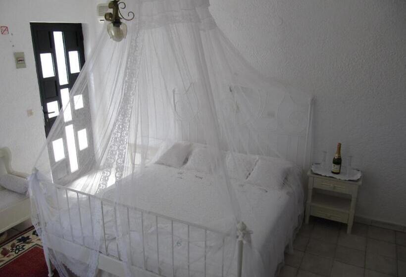 Отель Castellino Studios