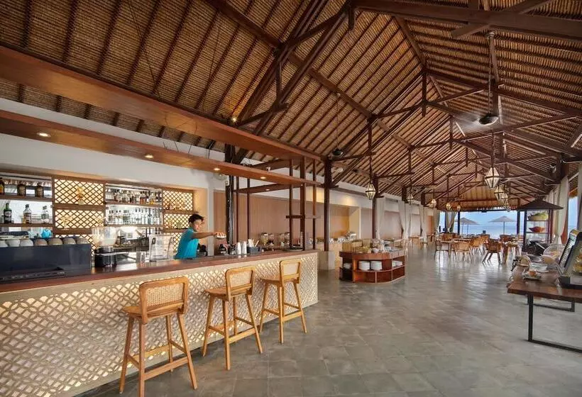Отель Lembongan Beach Club & Resort