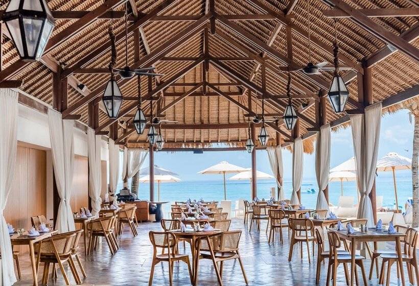 Отель Lembongan Beach Club & Resort