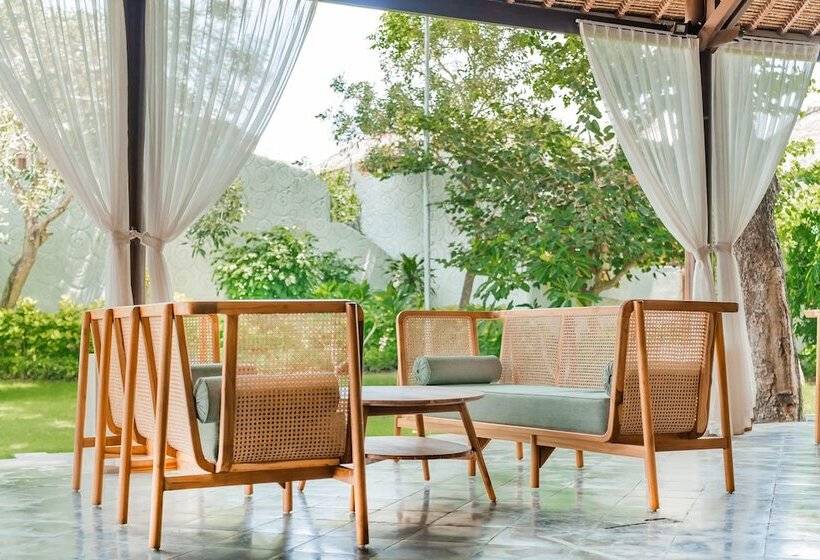 Отель Lembongan Beach Club & Resort