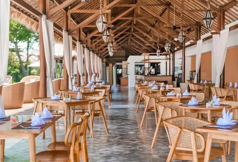 Отель Lembongan Beach Club & Resort