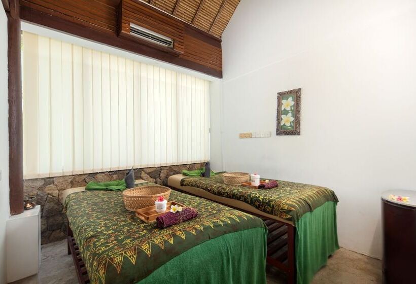 Отель Lembongan Beach Club & Resort