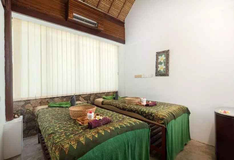 Отель Lembongan Beach Club & Resort