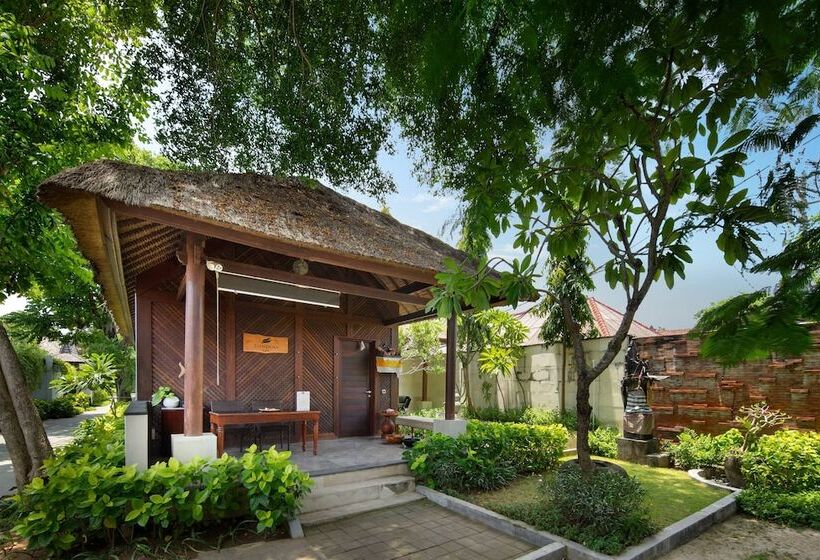 Отель Lembongan Beach Club & Resort