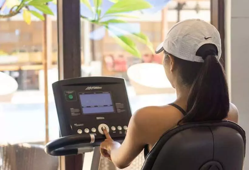 Отель Lembongan Beach Club & Resort