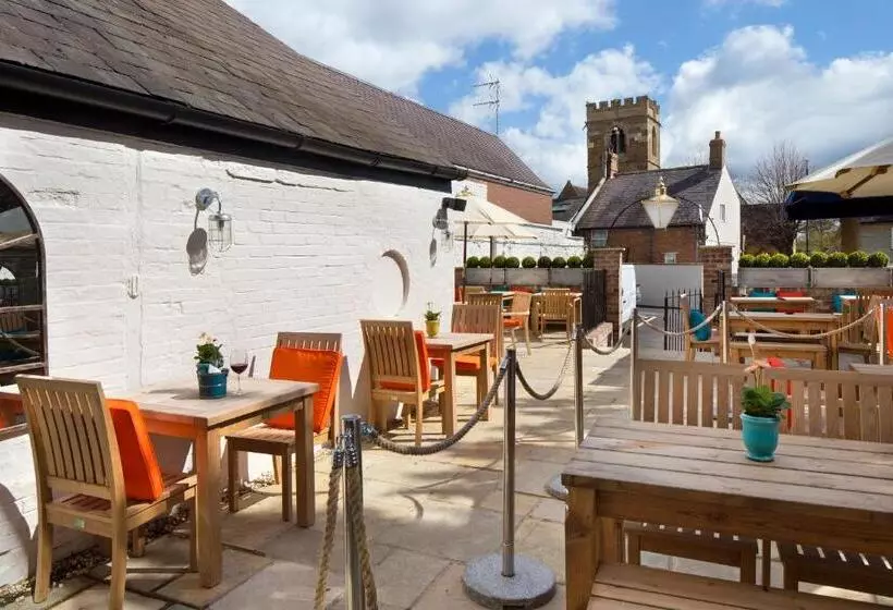 هتل The George Townhouse