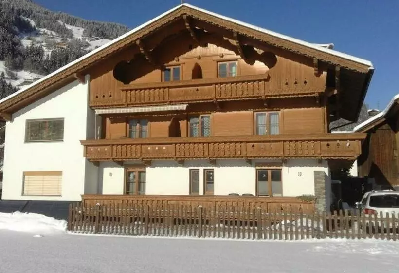 ユースホステル Gästehaus Wildauer