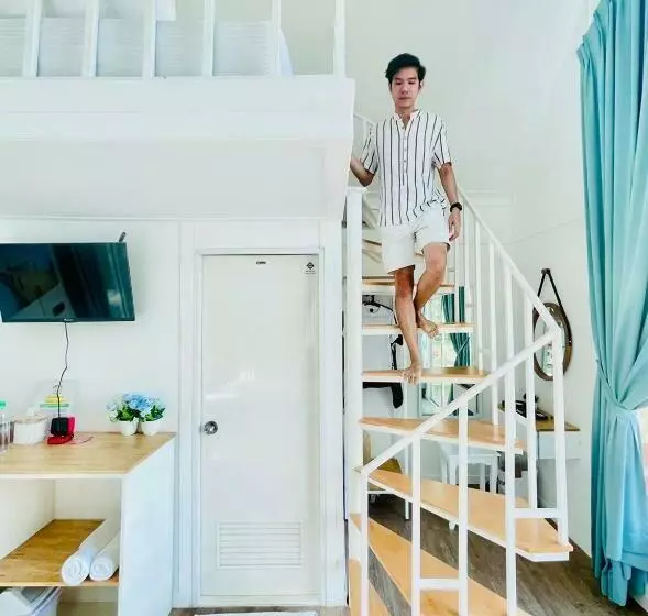 Retkeilymaja Thirty Tree Garden House