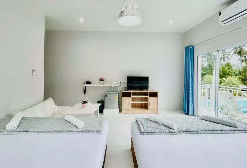 Retkeilymaja Thirty Tree Garden House