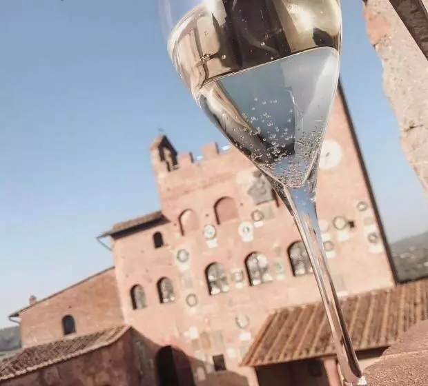 Aamiaismajoitus (B&B) Antica Torre Del Borgo