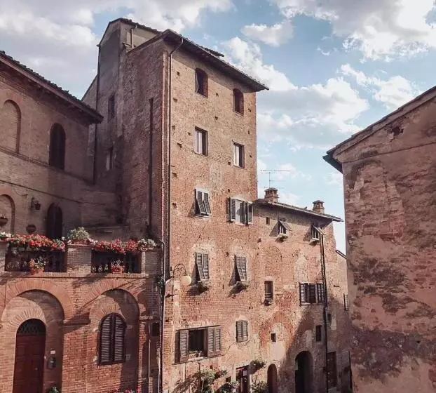 Aamiaismajoitus (B&B) Antica Torre Del Borgo