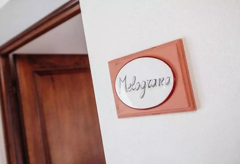 Aamiaismajoitus (B&B) Antica Torre Del Borgo