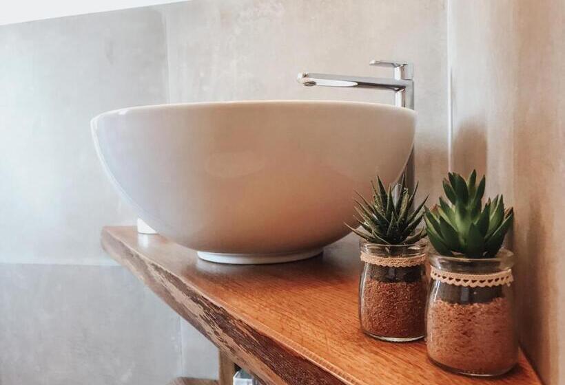 مبيت وإفطار Antica Torre Del Borgo