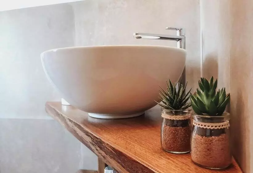 Aamiaismajoitus (B&B) Antica Torre Del Borgo