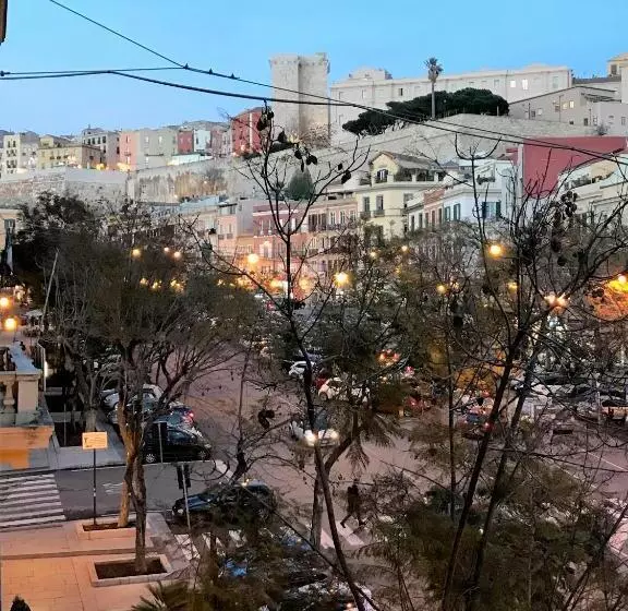 تختخواب و صبحانه Jacaranda