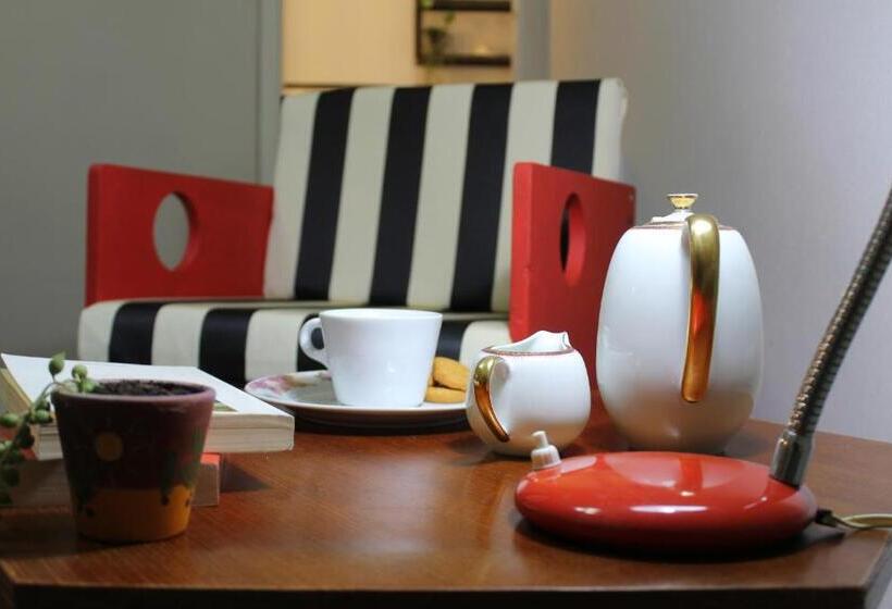 ベッドアンドブレックファースト Jacaranda