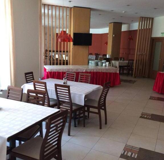 Enjoy Studios And Lovely Apartment Villa Park