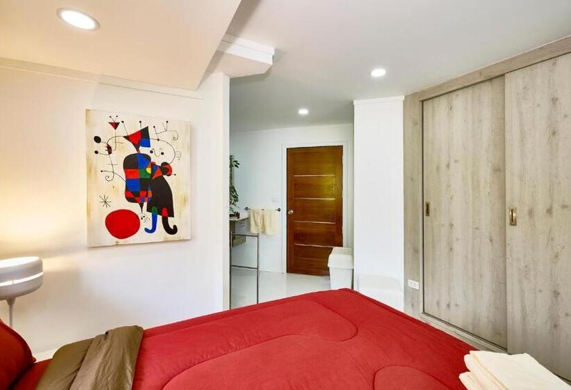 Luxurious Apartment On Jomtien Beach Road