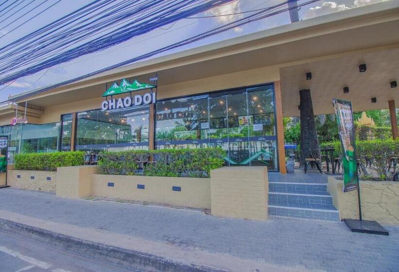 Luxurious Apartment On Jomtien Beach Road