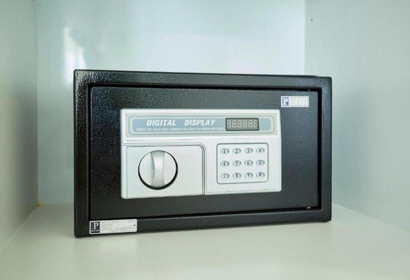 Luxurious Apartment On Jomtien Beach Road