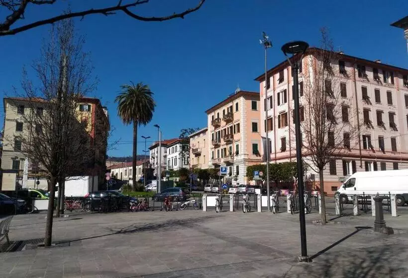 پانسیون La Casa Dei Treni Affittacamere City Rooms For Travel Lovers