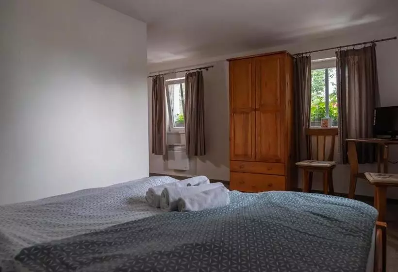 Majatalo Penzion Vlčárna