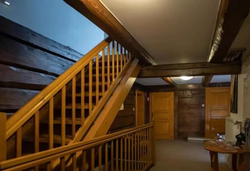 Majatalo Penzion Vlčárna