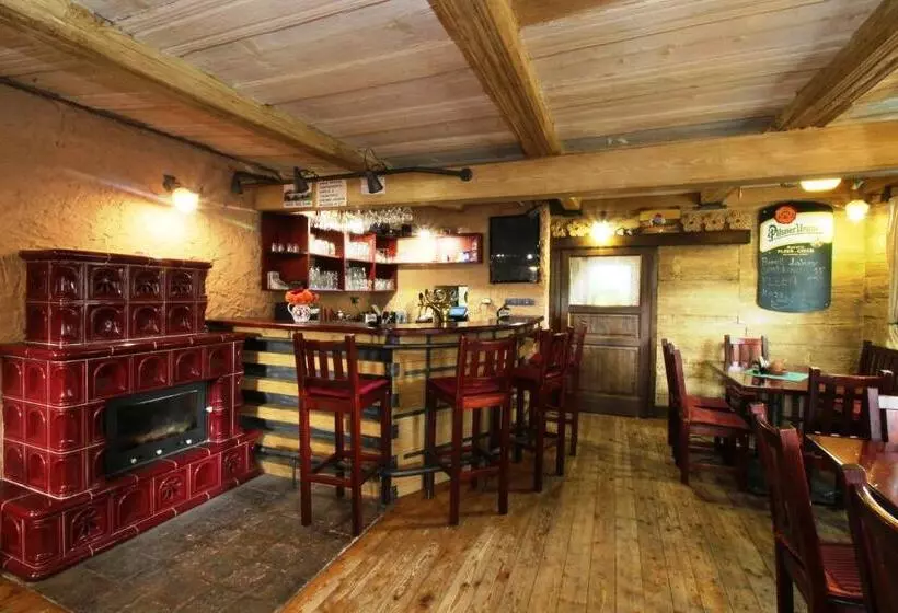 Majatalo Penzion Vlčárna