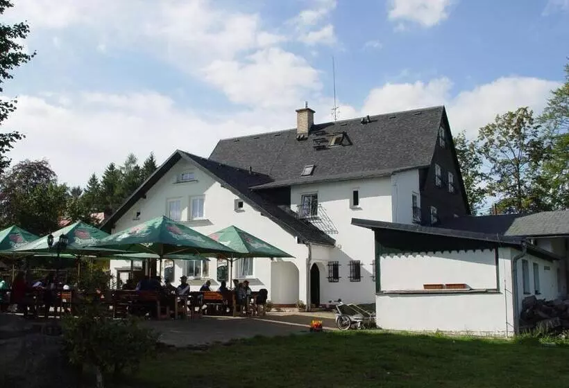 Majatalo Penzion Vlčárna