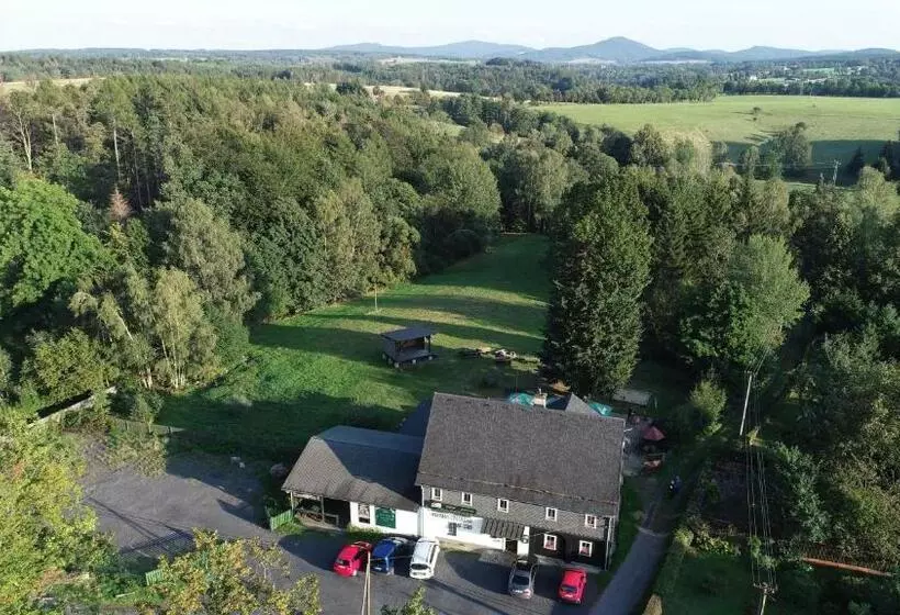 Majatalo Penzion Vlčárna