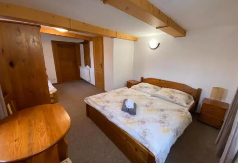 Majatalo Penzion Vlčárna