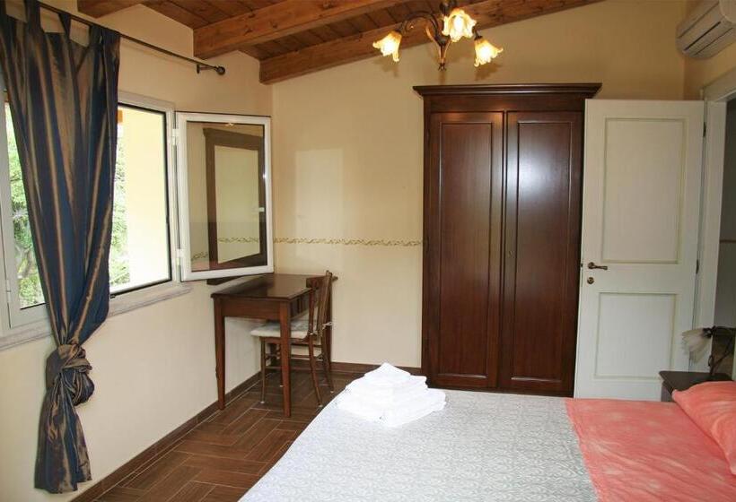 Villa Paladino   B&b E Guest House