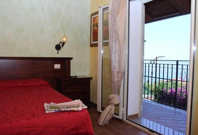 Villa Paladino   B&b E Guest House