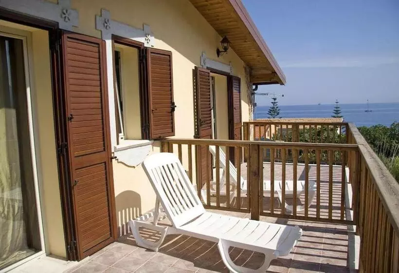 Villa Paladino   B&b E Guest House