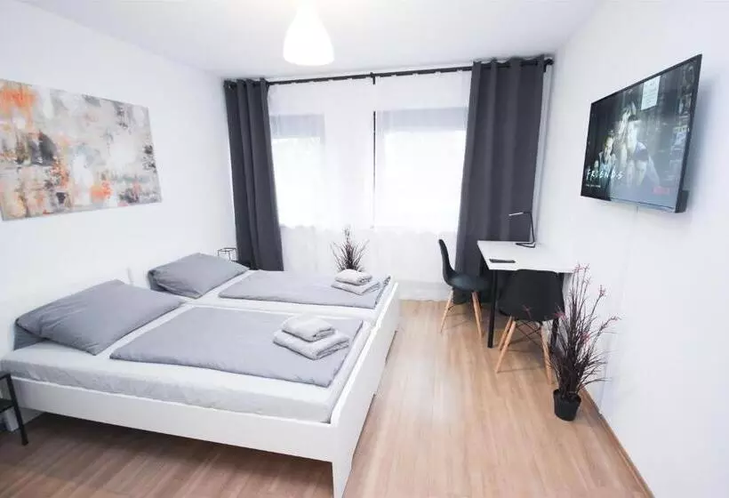 Alfa Stuttgart City 4zw Beste City Lage Berliner Platz Max 8 Personen Netflix Küche Wm L 4br 7 Beds