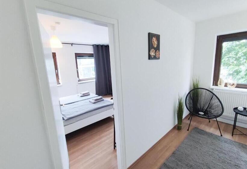 Alfa Stuttgart City 4zw Beste City Lage Berliner Platz Max 8 Personen Netflix Küche Wm