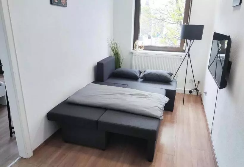 Alfa Stuttgart City 4zw Beste City Lage Berliner Platz Max 8 Personen Netflix Küche Wm L 4br 7 Beds