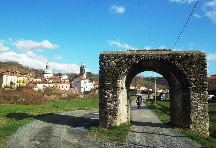 مبيت وإفطار Ai Chiosi Affittacamere