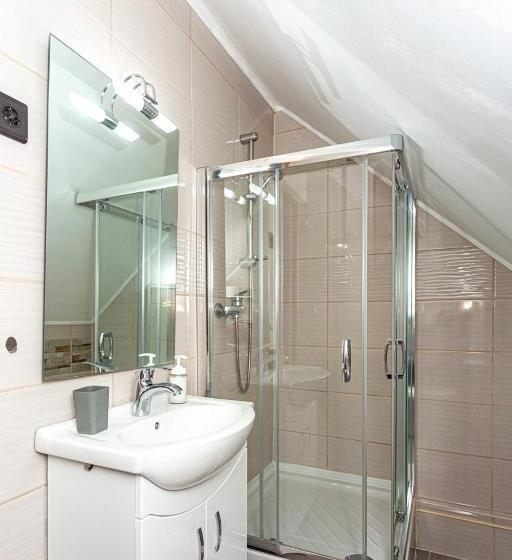 مبيت وإفطار Cseppkő Panzió