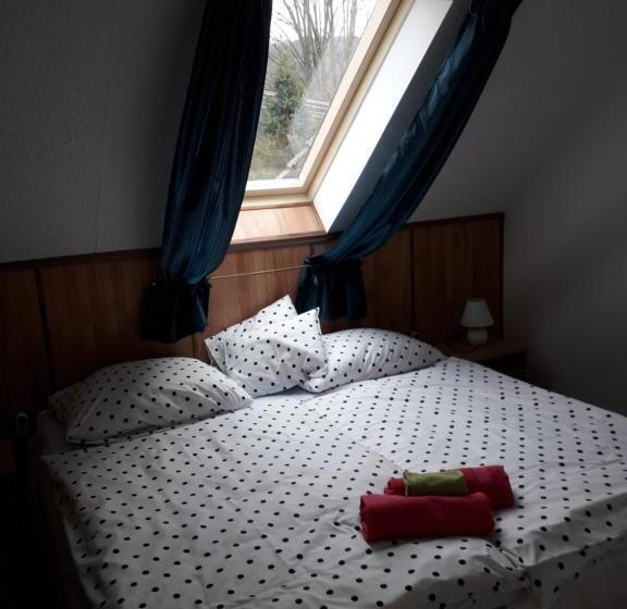 مبيت وإفطار Cseppkő Panzió